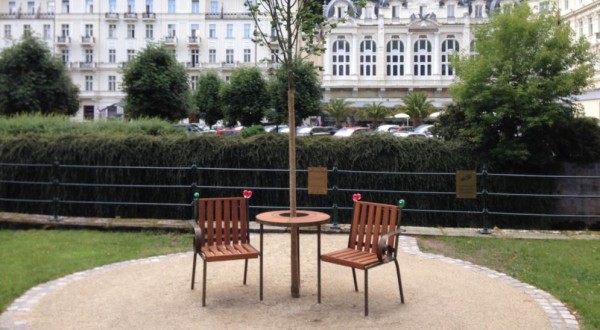 V. Havel's bench in Firstside park